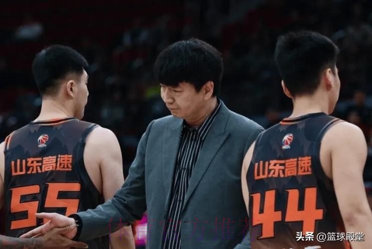 胜吉林发布会！邱彪强调疲惫和感冒影响球队，鲍威尔直指赛程密集